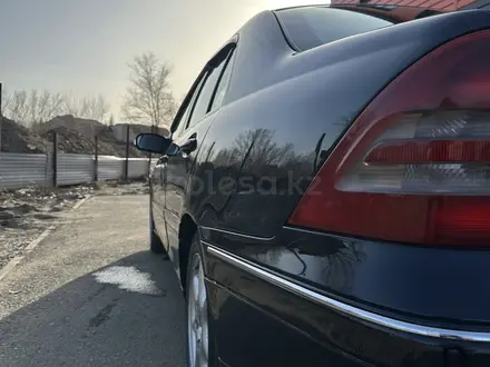 Mercedes-Benz C 200 2001 года за 3 800 000 тг. в Усть-Каменогорск – фото 16