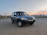 Chevrolet Niva 2014 года за 3 500 000 тг. в Атырау – фото 2