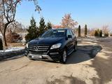 Mercedes-Benz ML 400 2014 года за 19 000 000 тг. в Алматы – фото 4