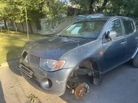 Mitsubishi L200 2007 года за 2 200 000 тг. в Алматы