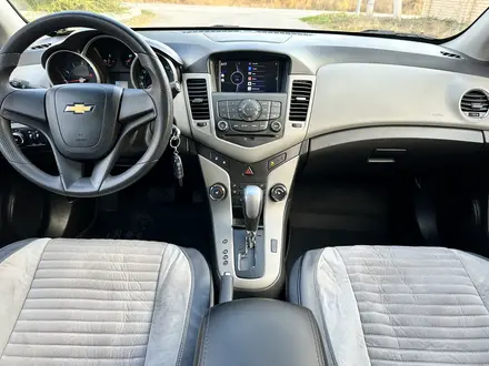 Chevrolet Cruze 2013 года за 4 300 000 тг. в Караганда – фото 11