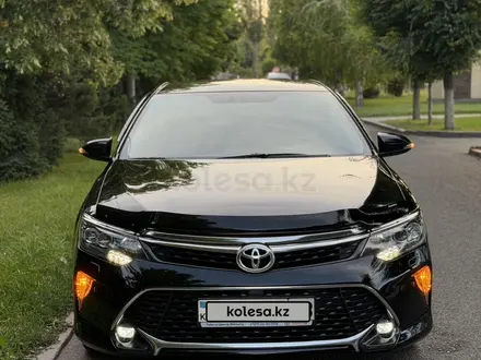 Toyota Camry 2017 года за 14 500 000 тг. в Тараз