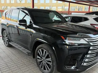 Lexus LX 600