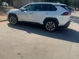 Toyota RAV4 2020 года за 14 500 000 тг. в Актау – фото 4