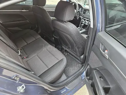Hyundai Elantra 2019 года за 7 500 000 тг. в Шымкент – фото 10