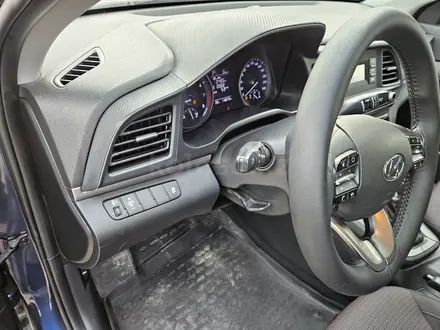 Hyundai Elantra 2019 года за 7 500 000 тг. в Шымкент – фото 16