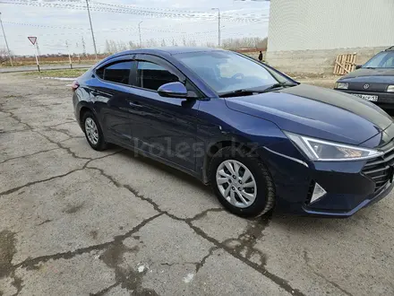 Hyundai Elantra 2019 года за 7 500 000 тг. в Шымкент – фото 4