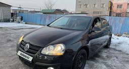 Volkswagen Jetta 2006 года за 3 100 000 тг. в Алматы – фото 2