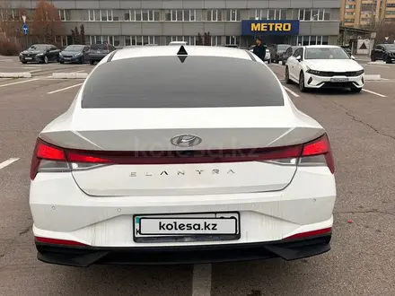 Hyundai Elantra 2022 года за 8 900 000 тг. в Алматы – фото 3