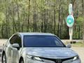 Toyota Camry 2018 годаүшін13 200 000 тг. в Алматы – фото 14