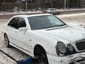 Mercedes-Benz E 320 1999 года за 2 840 000 тг. в Астана – фото 5