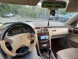 Mercedes-Benz E 320 1999 года за 2 840 000 тг. в Астана