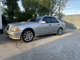 Mercedes-Benz C 240 2000 года за 3 700 000 тг. в Алматы – фото 5