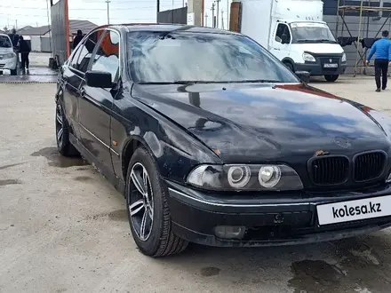 BMW 528 1998 годаүшін2 300 000 тг. в Атырау