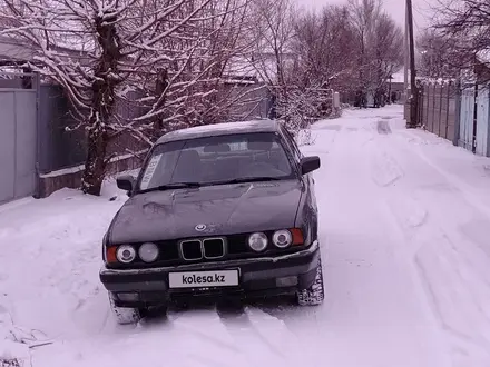 BMW 520 1990 года за 1 100 000 тг. в Тараз – фото 2