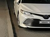 Toyota Camry 2019 годаүшін12 950 000 тг. в Талдыкорган – фото 2