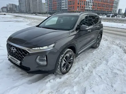 Hyundai Santa Fe 2020 года за 15 500 000 тг. в Астана – фото 2