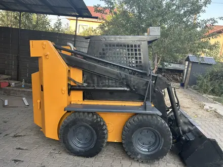 JLG 2012 года за 6 500 000 тг. в Алматы