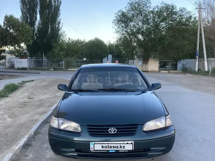 Toyota Camry 1997 года за 2 400 000 тг. в Кызылорда – фото 2