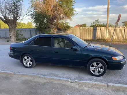 Toyota Camry 1997 года за 2 400 000 тг. в Кызылорда – фото 3