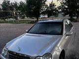 Mercedes-Benz C 180 2002 годаүшін1 900 000 тг. в Алматы – фото 2