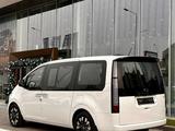 Hyundai Staria Luxe 2024 годаүшін26 390 000 тг. в Шымкент – фото 4