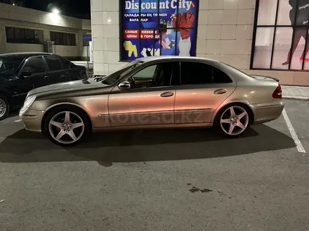 Mercedes-Benz E 320 2002 года за 5 300 000 тг. в Караганда – фото 7