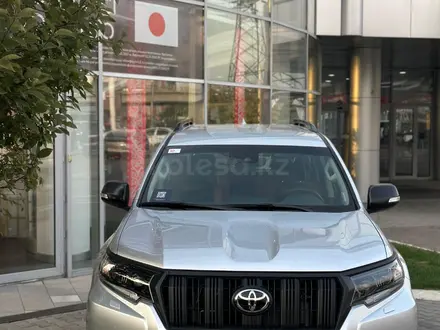 Toyota Land Cruiser Prado Prestige 4.0 2023 года за 39 910 000 тг. в Алматы – фото 3