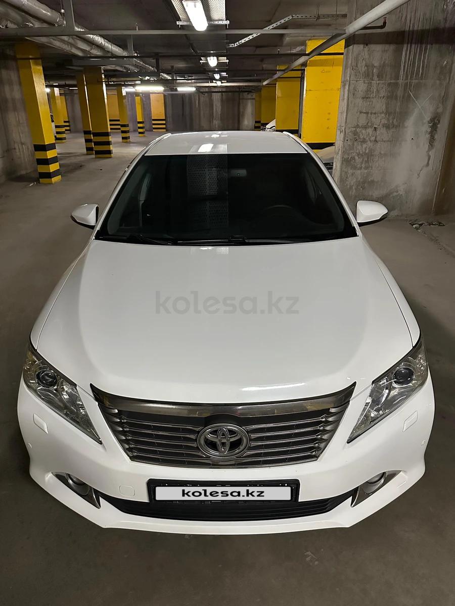 Toyota Camry 2013 г.