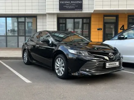 Toyota Camry 2019 года за 13 500 000 тг. в Астана