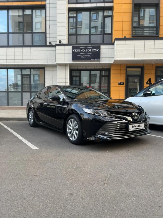 Toyota Camry 2019 г.