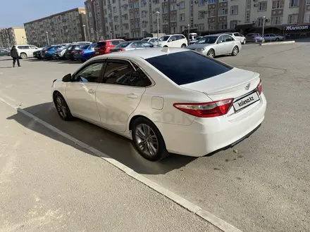 Toyota Camry 2017 года за 10 900 000 тг. в Актау – фото 3