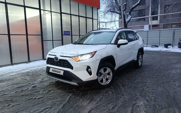Toyota RAV4 2019 года за 15 000 000 тг. в Алматы