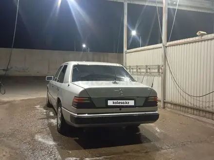Mercedes-Benz E 230 1992 года за 700 000 тг. в Шымкент – фото 4