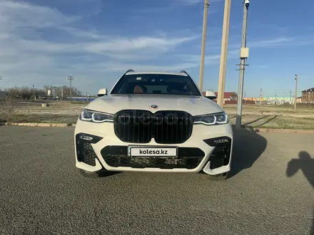 BMW X7 2022 года за 62 000 000 тг. в Атырау