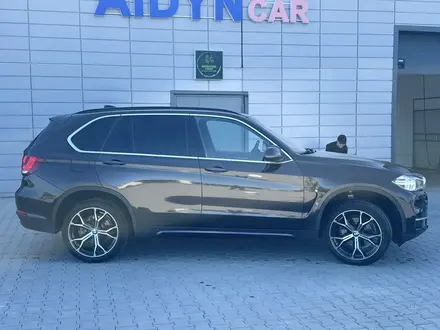 BMW X5 2016 года за 19 500 000 тг. в Актобе – фото 6