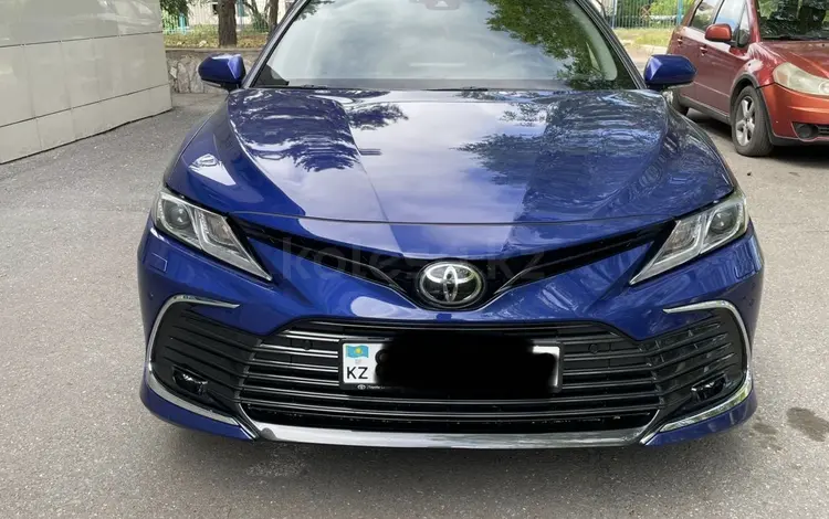 Toyota Camry 2023 года за 18 300 000 тг. в Караганда
