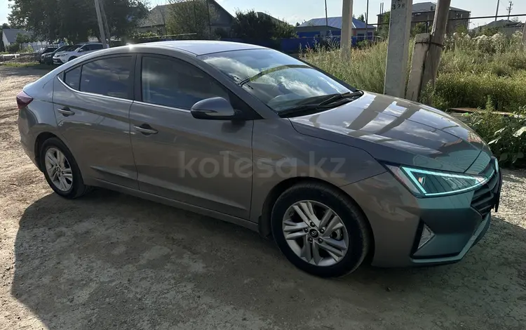 Hyundai Elantra 2020 года за 8 500 000 тг. в Актобе