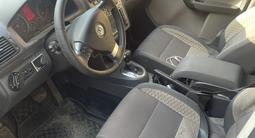 Volkswagen Touran 2008 года за 3 500 000 тг. в Алматы – фото 3