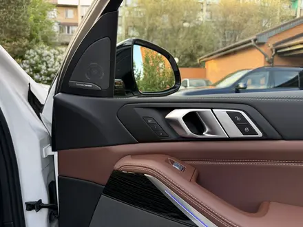 BMW X7 2024 года за 71 500 000 тг. в Караганда – фото 47