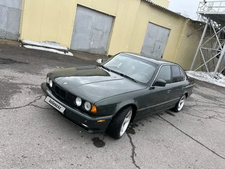 BMW 528 1989 года за 2 700 000 тг. в Караганда