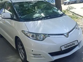 Toyota Estima, 2008