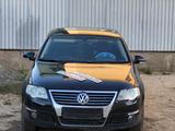 Volkswagen Passat 2006 годаfor2 200 000 тг. в Атырау – фото 2