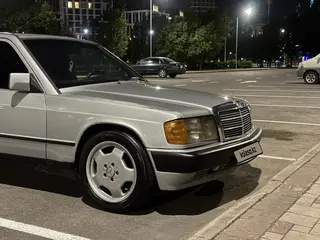 Mercedes-Benz 190