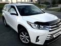 Toyota Highlander 2014 годаfor14 700 000 тг. в Атырау