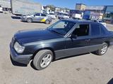 Mercedes-Benz E 220 1994 года за 2 100 000 тг. в Караганда