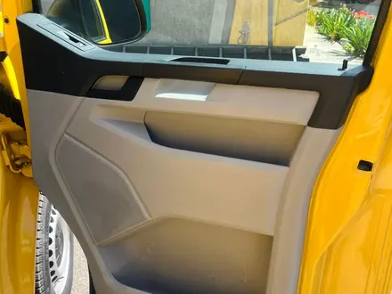 Volkswagen Transporter 2015 года за 11 800 000 тг. в Алматы – фото 17