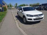 Volkswagen Touareg 2012 года за 11 200 000 тг. в Алматы