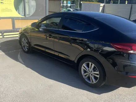 Hyundai Elantra 2018 года за 7 380 000 тг. в Алматы – фото 5