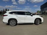 Toyota Highlander 2022 года за 40 000 000 тг. в Уральск – фото 3